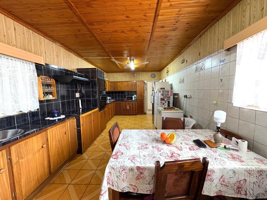 4 Bedroom Property for Sale in Naudeville Free State